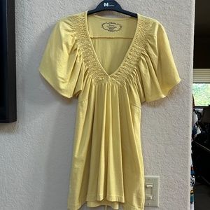 Trinity Yellow Top. Sz Small